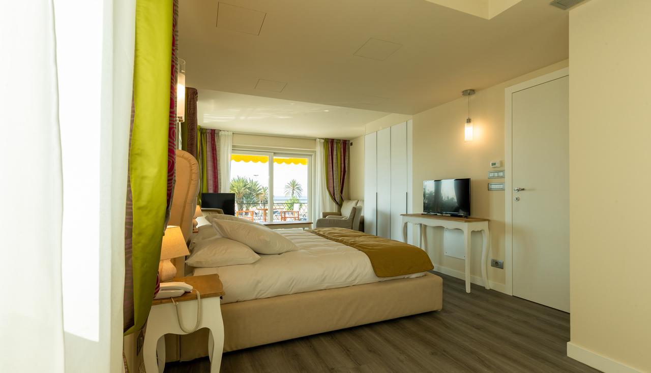 La Dolce Vita Hotel Menton Exterior photo